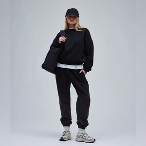 NWT Thirty Years Signature Crew Sweatpants